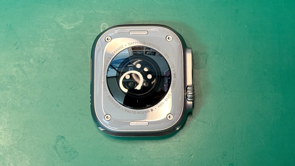 Apple Watch Ultra 2 Hermèsのガラスコーティング施工例